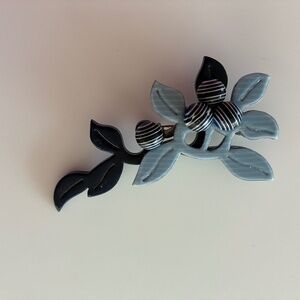 Lea Stein, Paris, pin